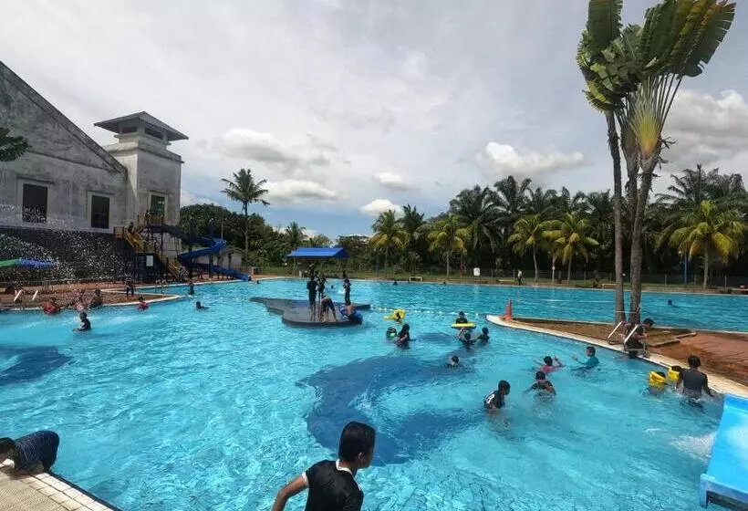 Bukit Beruntung Resort