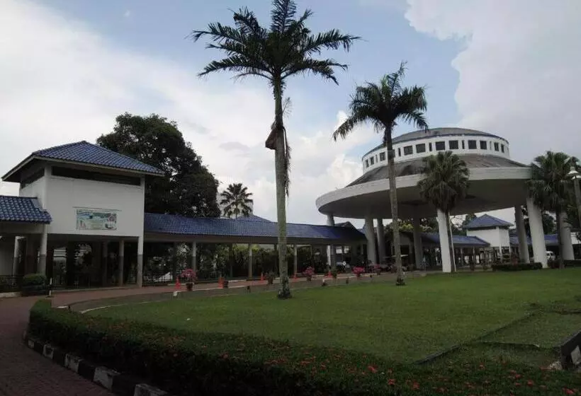 Bukit Beruntung Resort