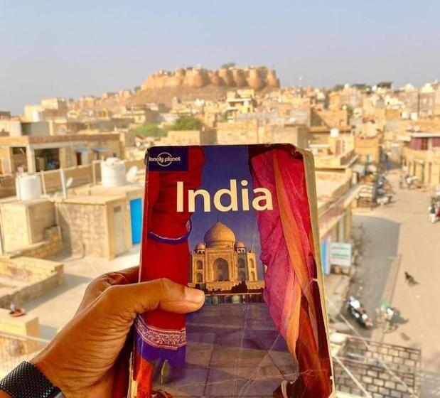 Hotel Sunshine Guest House & Safari