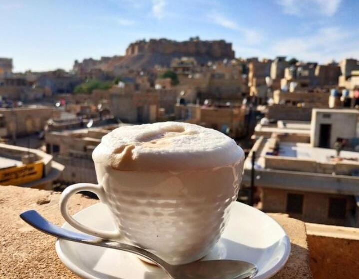 Hotel Sunshine Guest House & Safari