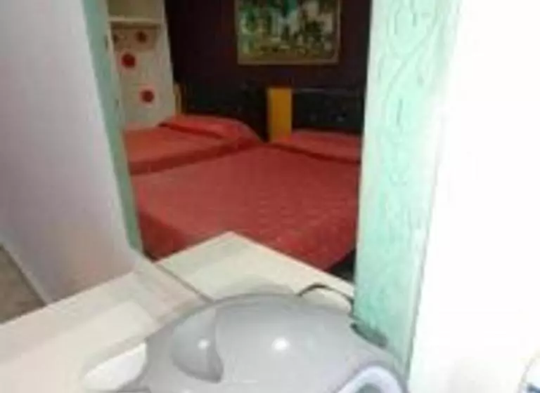 ホテル Emerald Inn