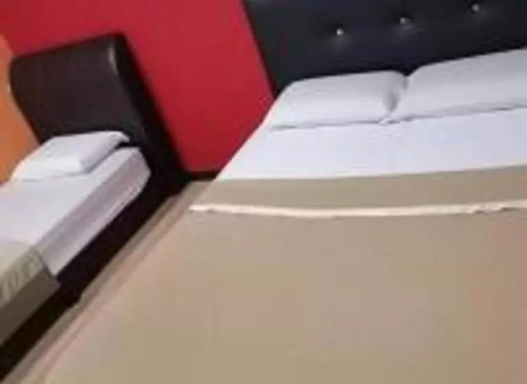 ホテル Emerald Inn