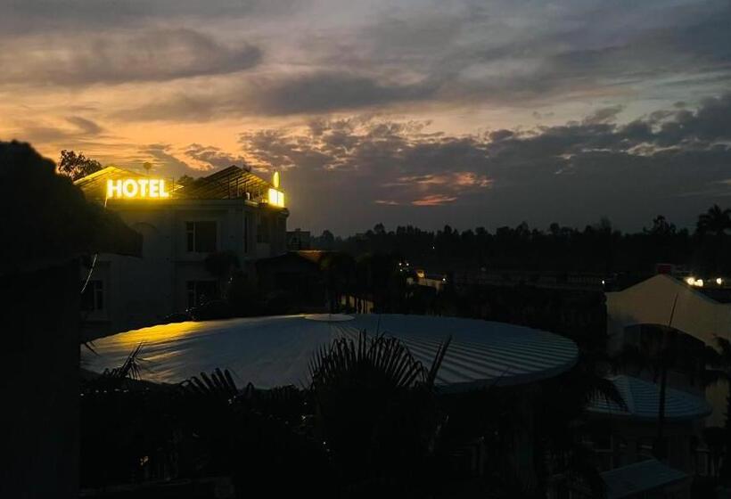 Kosi Inn Hotel & Resort