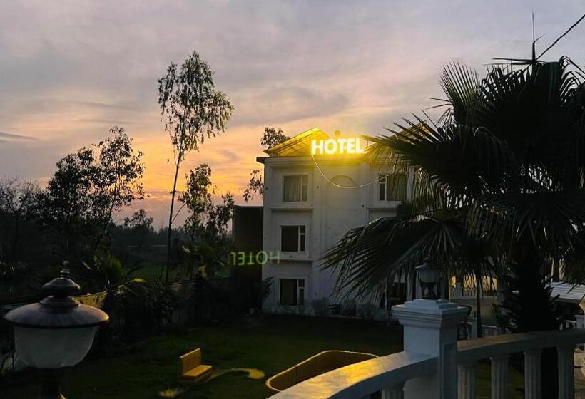 Kosi Inn Hotel & Resort