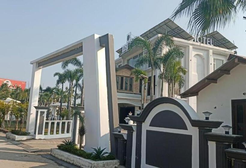 Kosi Inn Hotel & Resort