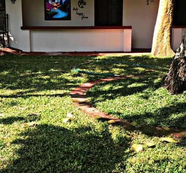 Pensão Cherish Calm & Wild