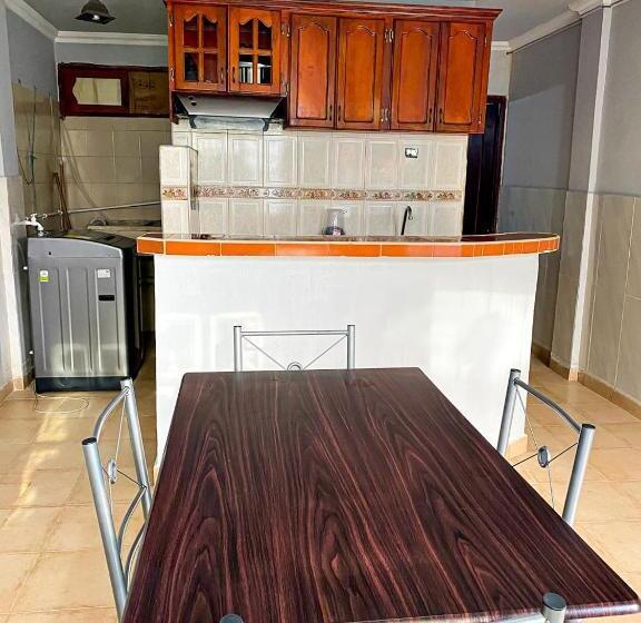 פנסיון Hostal Miami Beach