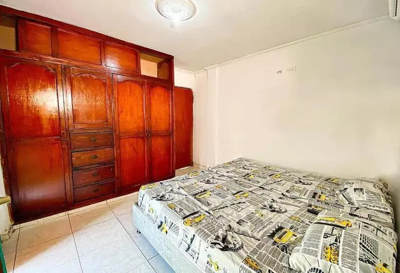 پانسیون Hostal Miami Beach