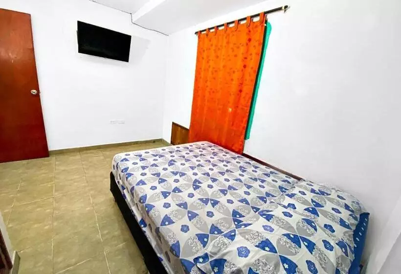 پانسیون Hostal Miami Beach