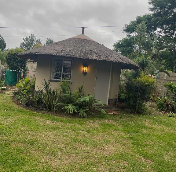 مبيت وإفطار Sgele Guesthouse & Events