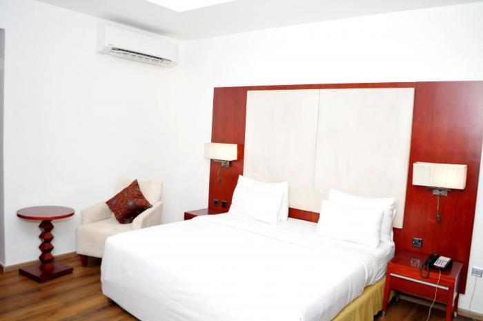 فندق C. S. Comforts