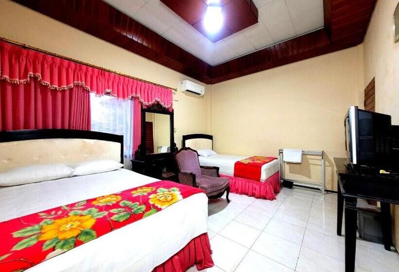 Отель Dirgahayu Ponorogo