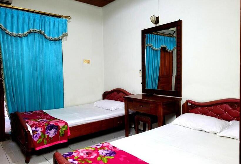 Отель Dirgahayu Ponorogo