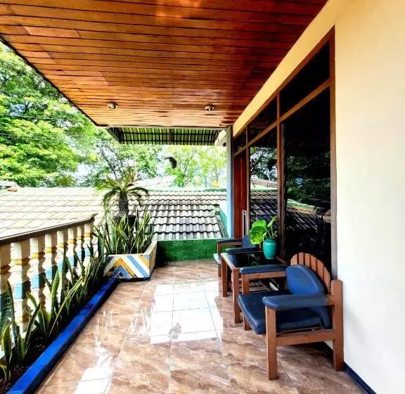 Hotelli Dirgahayu Ponorogo