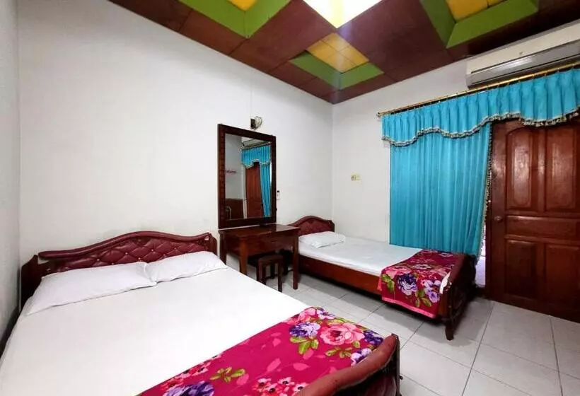 Hotelli Dirgahayu Ponorogo