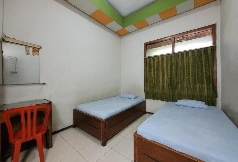 Отель Dirgahayu Ponorogo