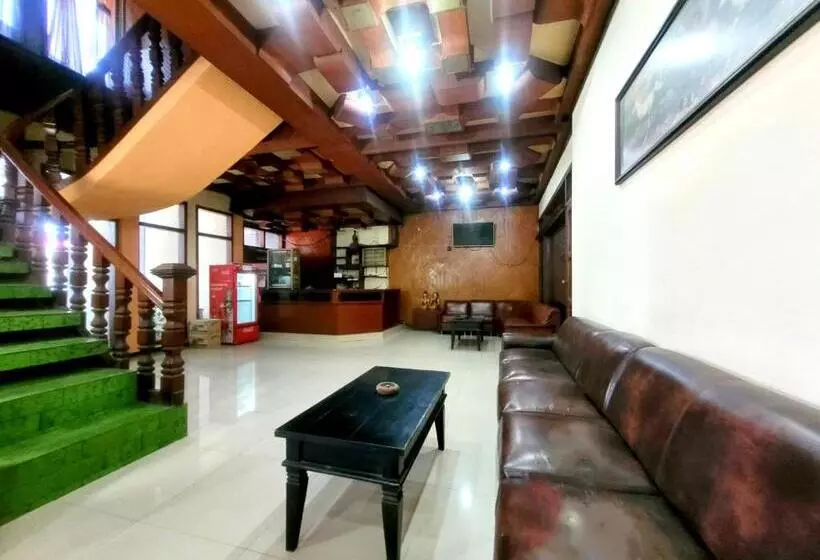 Hotelli Dirgahayu Ponorogo