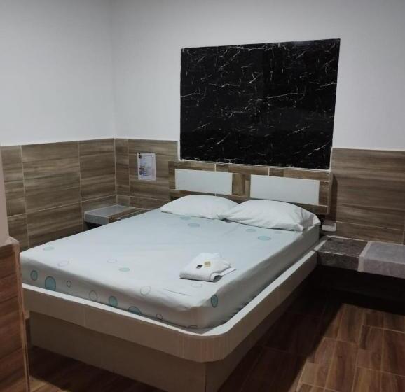 ホテル La Manzana