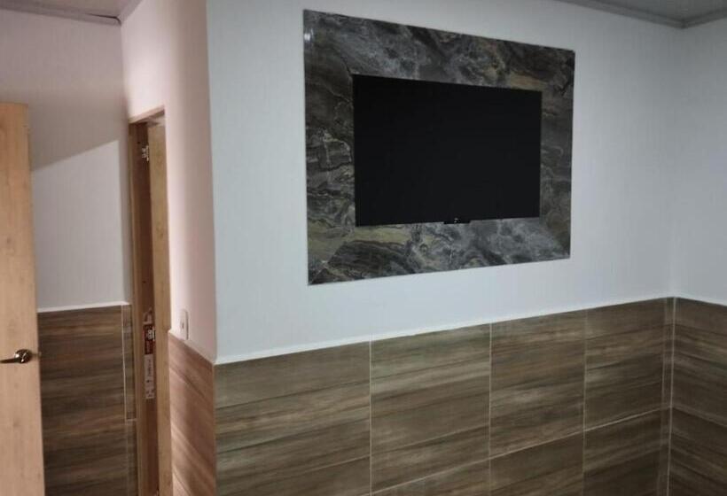 ホテル La Manzana