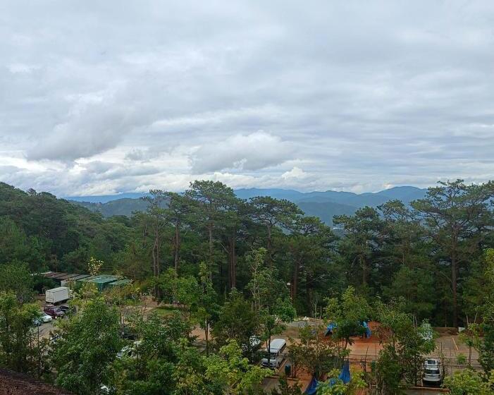 בית מלון כפרי Private Unit At Forest Lodge Caml John Hay Baguio City