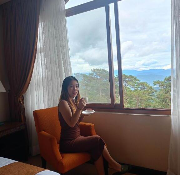 בית מלון כפרי Private Unit At Forest Lodge Caml John Hay Baguio City