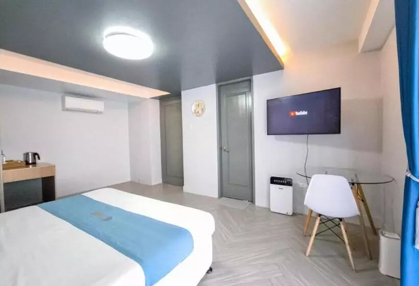 ホテル Seashell Island Beach Resort   Samal Island Philippines