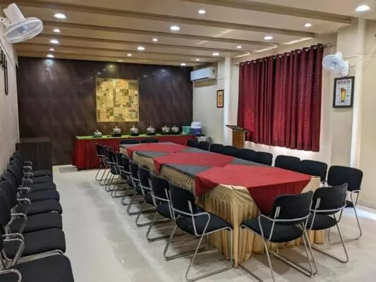 Hotel Silver Leaf