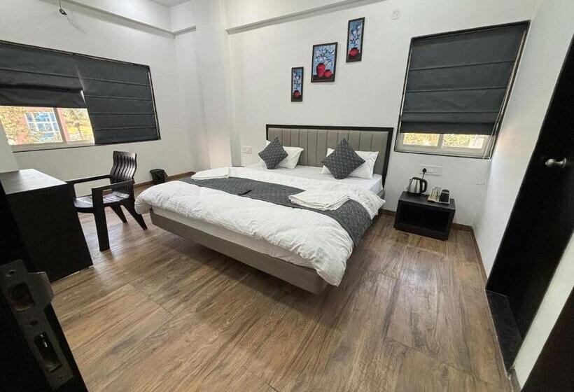 בית מלון כפרי Sunny Executive