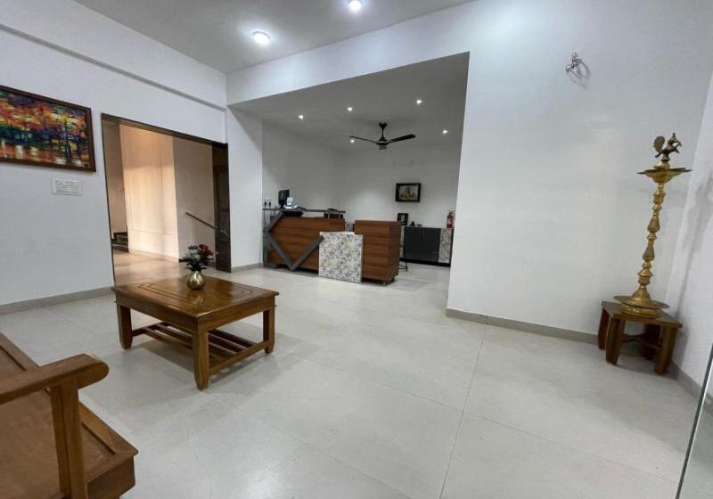 בית מלון כפרי Sunny Executive