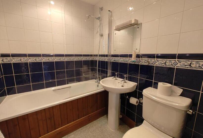 酒店 The Golden Cup Yoxall