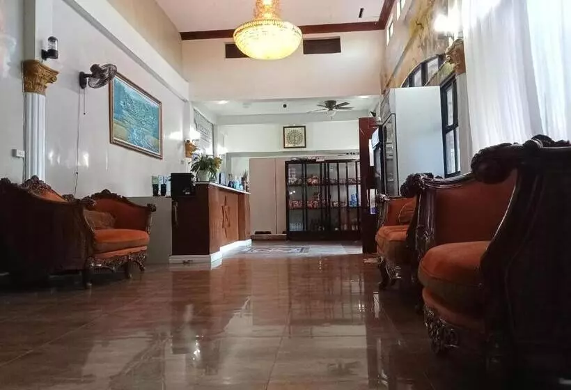 Nassim Hotel And Beach Resort