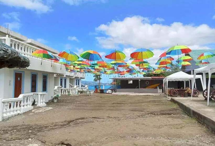 Nassim Hotel And Beach Resort