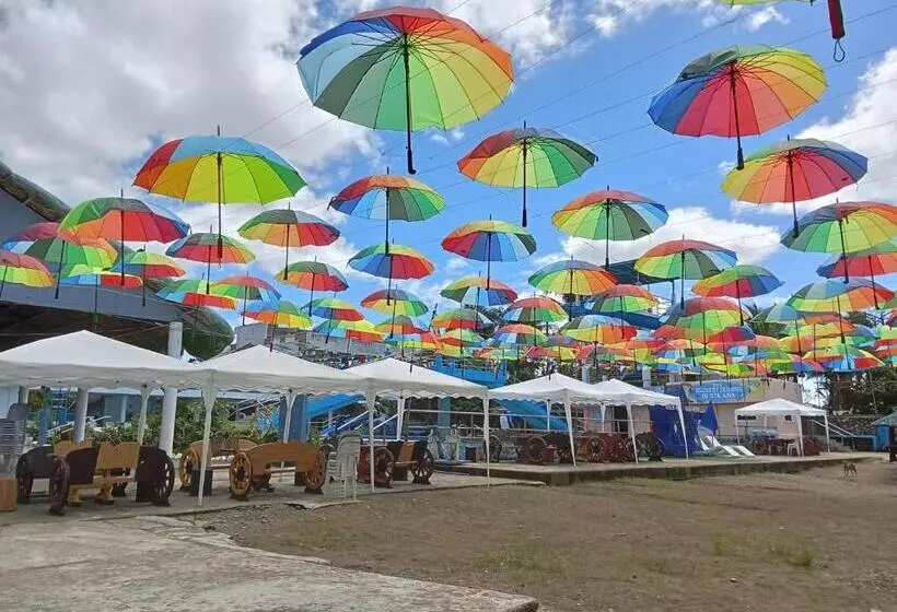 Nassim Hotel And Beach Resort