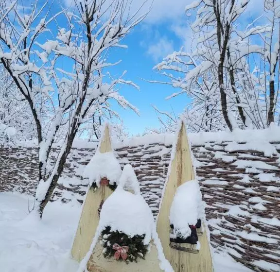 Majatalo Casuta Cu Mar De La Joyard