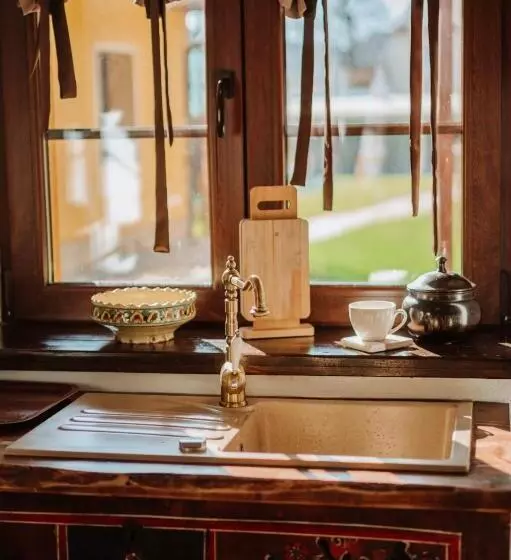 Majatalo Casuta Cu Mar De La Joyard