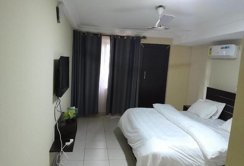 بنسيون Serene Royal Residence Guest House