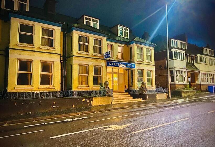 膳宿费 Train Station