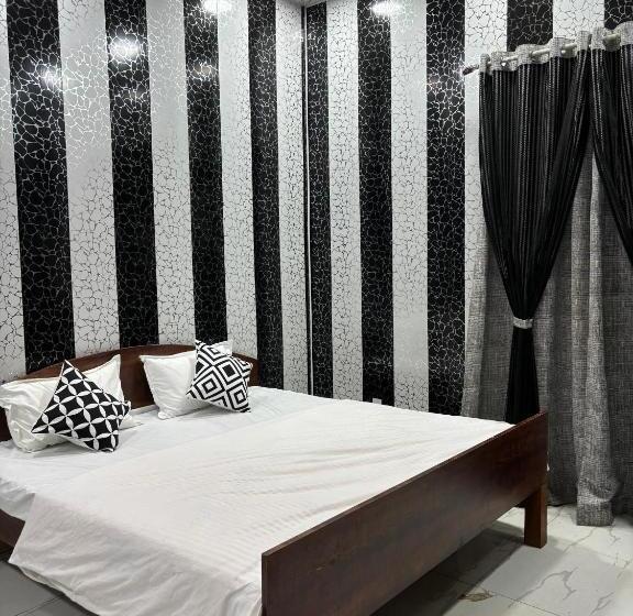 Pensió Ujjayini Home Stay