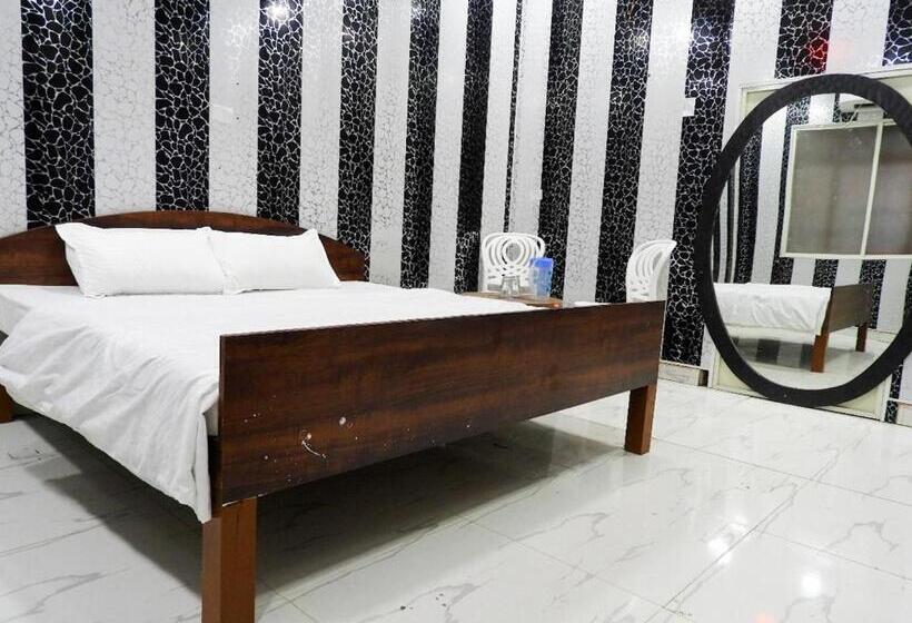 Pensió Ujjayini Home Stay