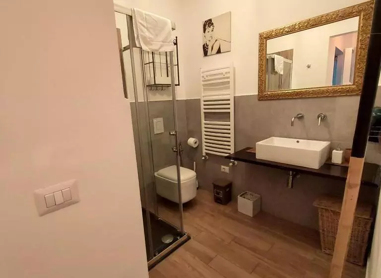 ペンション Varenna Guest House 2