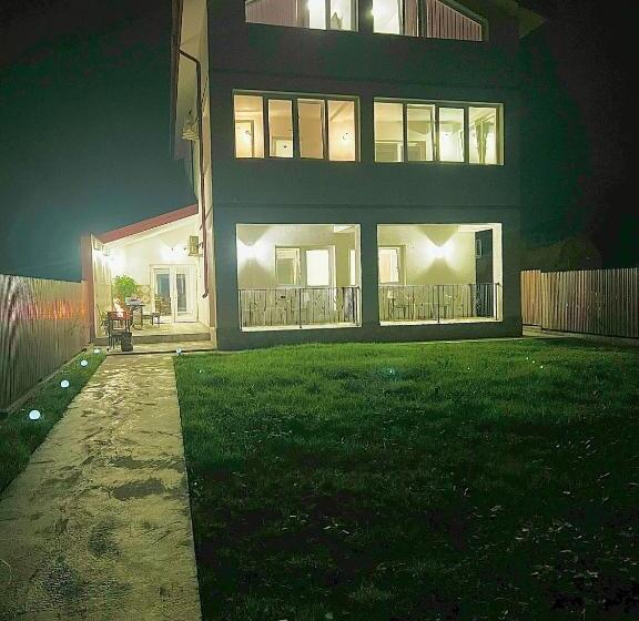 Pensiunea Casa Albă