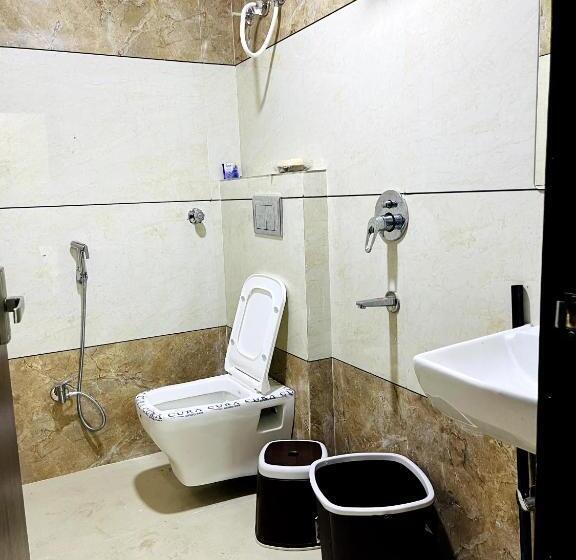 تختخواب و صبحانه Hariom Palace