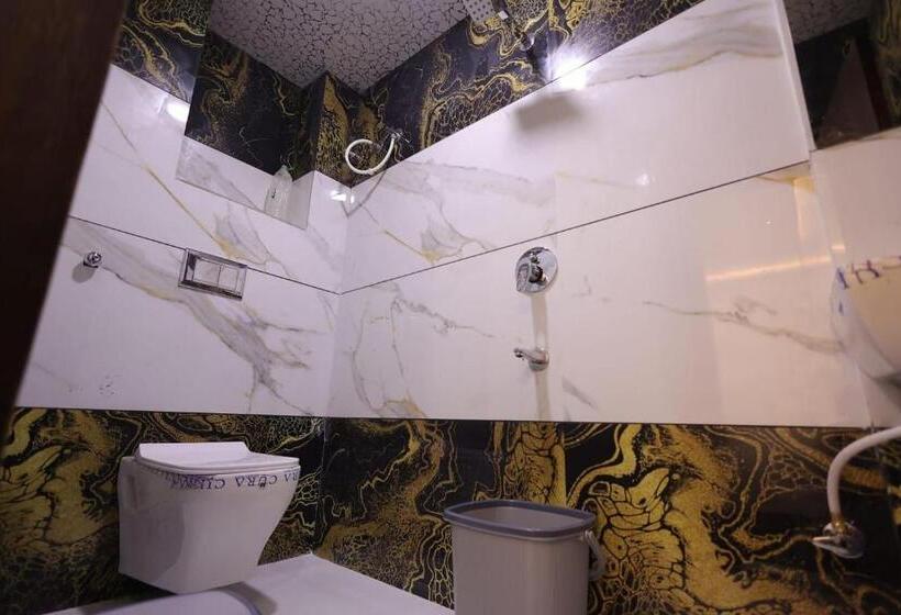 تختخواب و صبحانه Hariom Palace