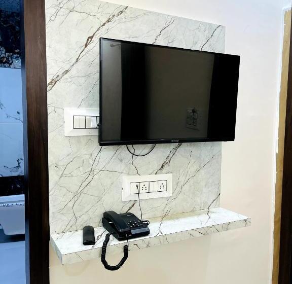 تختخواب و صبحانه Hariom Palace