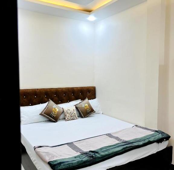 تختخواب و صبحانه Hariom Palace