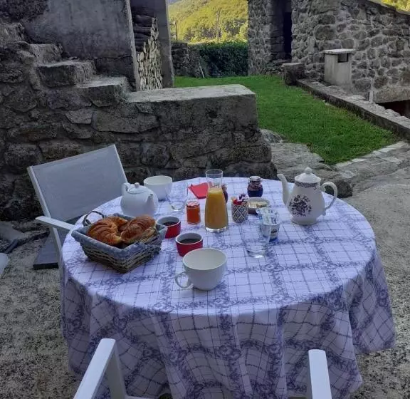 Aamiaismajoitus (B&B) Les Terrasses De Collanges