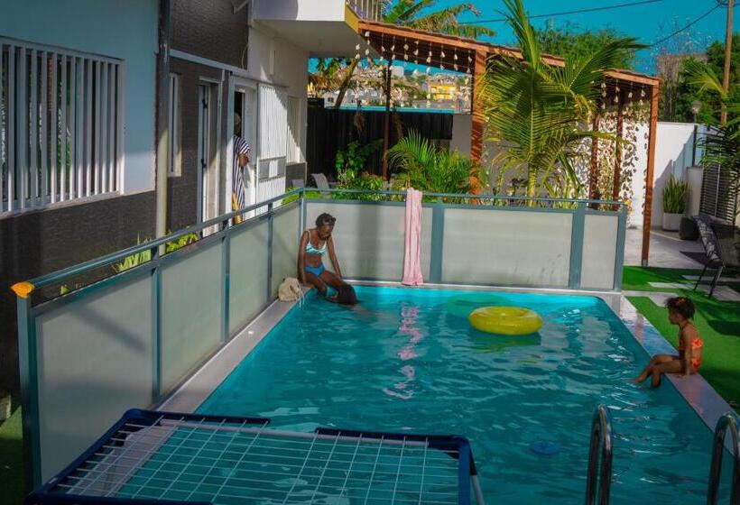 تختخواب و صبحانه Restaurante Xinte Na Casa