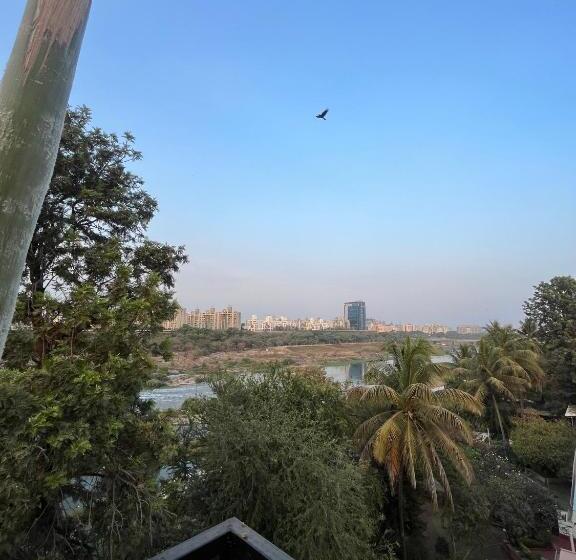 تختخواب و صبحانه Riverstay Rooftop Patio