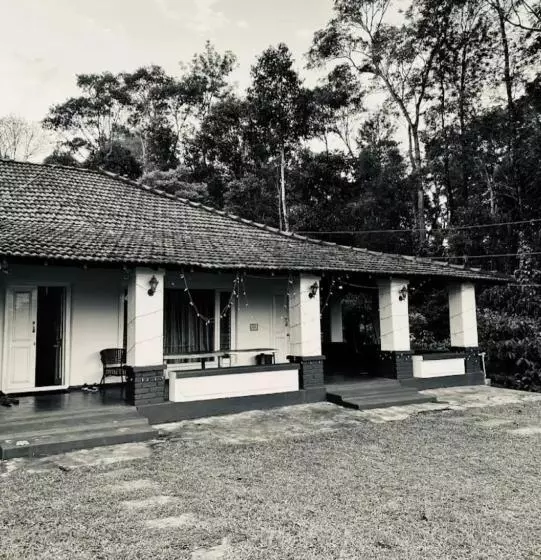 ホテル Bnbbuddy Sundaraya Cottage Farms @ Coorg