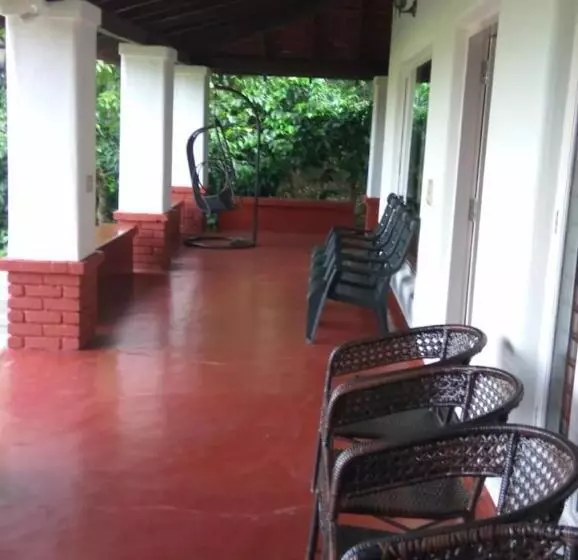 ホテル Bnbbuddy Sundaraya Cottage Farms @ Coorg